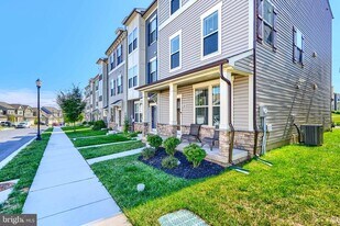 1324 Ricketts Rd in Frederick, MD - Building Photo