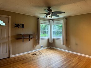 6 Logan Ln in Lebanon, NH - Building Photo - Building Photo
