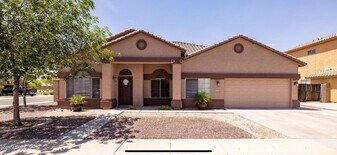 15946 N Naegel Dr in Surprise, AZ - Building Photo