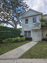 299 Duval Ct in Weston, FL - Building Photo - Building Photo