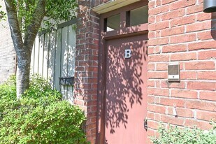 2243 W Alabama St in Houston, TX - Building Photo