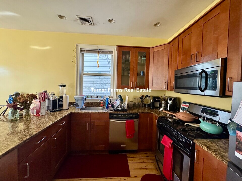 725 Parker St, Unit 731- 2 in Boston, MA - Building Photo