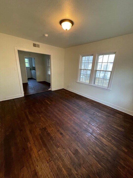 816 11th Ave NW in Ardmore, OK - Building Photo