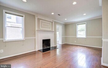1116 44th Pl SE in Washington, DC - Building Photo - Building Photo