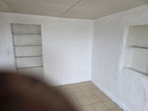 1711 1/2 Agua Fria St in Santa Fe, NM - Building Photo - Building Photo