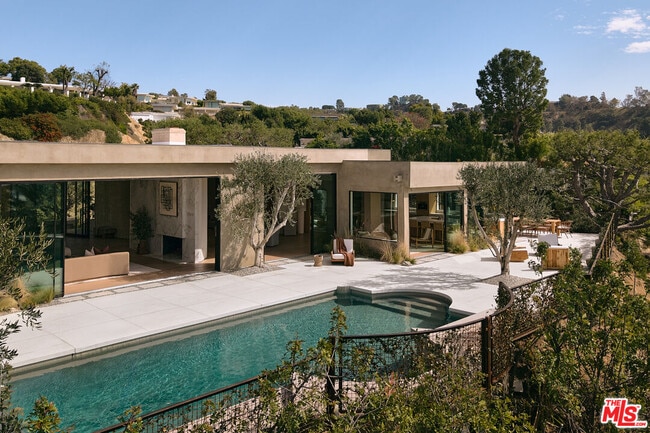 1705 Carla Ridge in Beverly Hills, CA - Building Photo - Building Photo