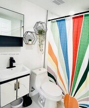 2612 SW 12th St in Miami, FL - Foto de edificio - Building Photo