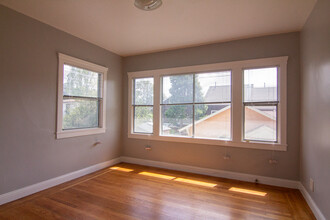1930 36th Ave, Unit 1928 in Oakland, CA - Building Photo - Building Photo