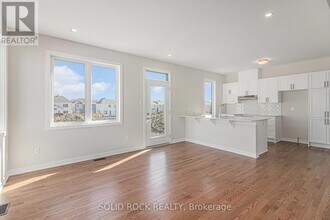 208 Beebalm Cres in Ottawa, ON - Building Photo - Building Photo