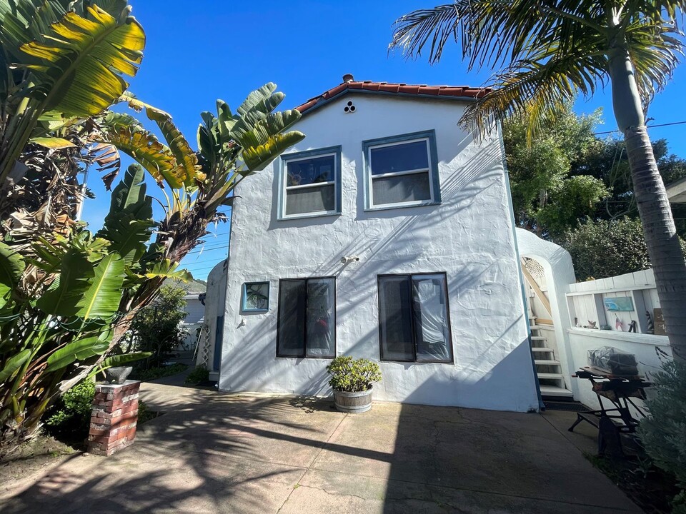 357-357 Castaic Ave in Pismo Beach, CA - Building Photo