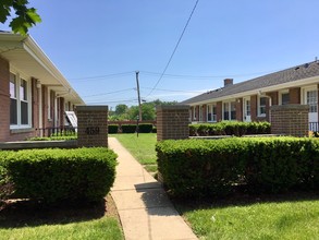 459-465 Oak St in Des Plaines, IL - Building Photo - Building Photo