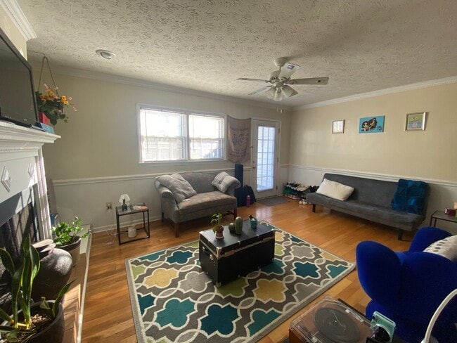 1905 S Milledge Ave in Athens, GA - Foto de edificio - Building Photo