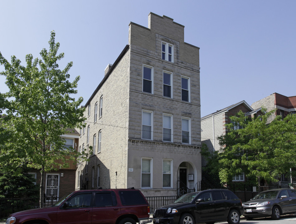 1441 W Cortez St in Chicago, IL - Building Photo