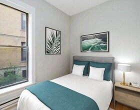 1216 N Dearborn St, Unit B1 in Chicago, IL - Building Photo - Building Photo