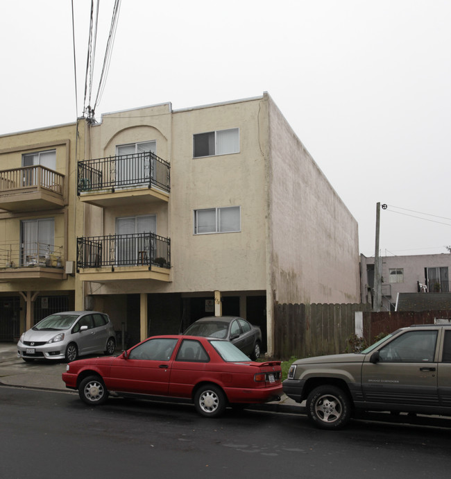 630 Sylvan St in Daly City, CA - Building Photo - Building Photo