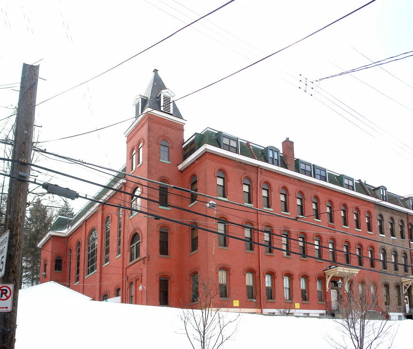 40 Pius St in Pittsburgh, PA - Building Photo