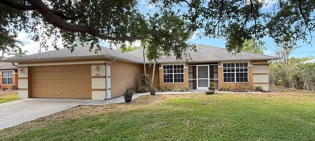 property at 1222 S Alhambra Cir