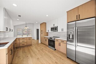 2114 Trellis Pl in Richardson, TX - Building Photo