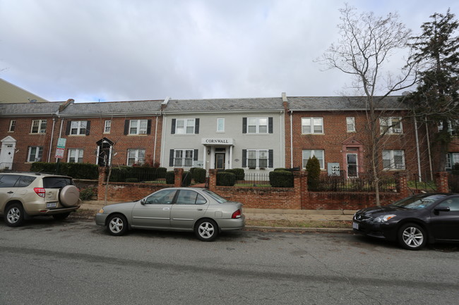 1830 C St SE in Washington, DC - Foto de edificio - Building Photo