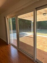 18241 Schoenborn St in Northridge, CA - Foto de edificio - Building Photo