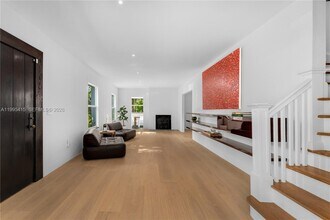 5812 Alton Rd in Miami Beach, FL - Building Photo - Building Photo