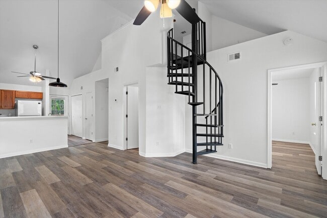 property at 2908 Whisper Oaks Ln