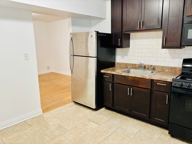 5327 S 73rd Ave, Unit 4 in Summit, IL - Building Photo - Building Photo