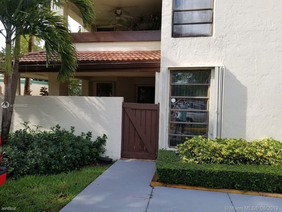 9010 SW 125th Ave-Unit -# G102 in Miami, FL - Building Photo