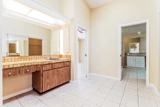 2997 Farnham Way in Clearwater, FL - Building Photo - Building Photo