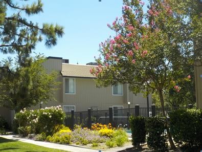 Ming Garden Apartments in Bakersfield, CA - Building Photo - Building Photo