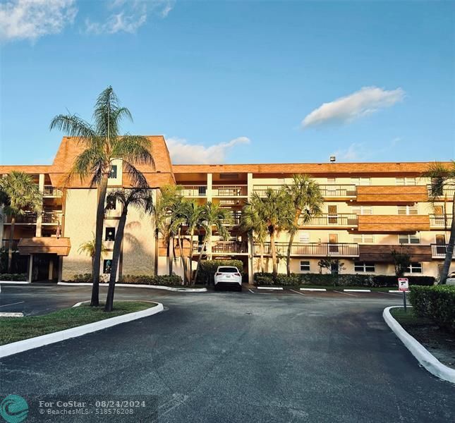 6300 NW 2nd Ave in Boca Raton, FL - Building Photo