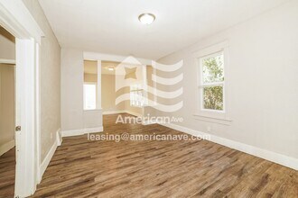 1114 E Corrington Ave in Peoria, IL - Building Photo - Building Photo
