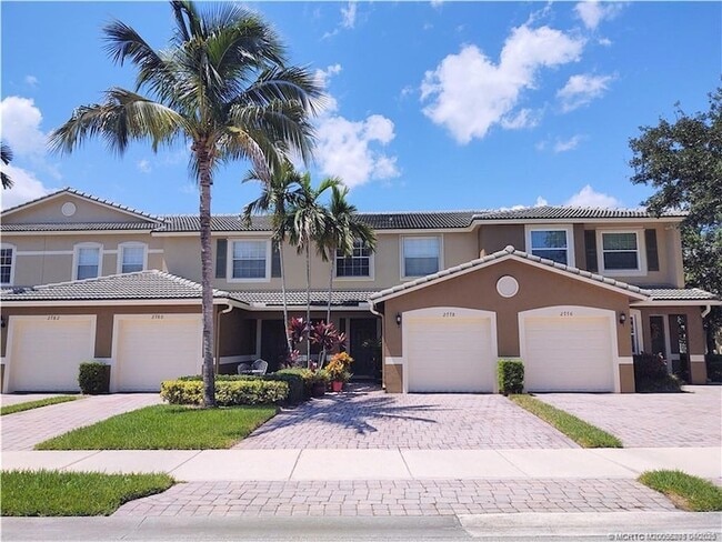 2778 SE Birmingham Dr in Stuart, FL - Foto de edificio - Building Photo