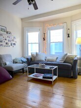 71 Hillside St in Boston, MA - Foto de edificio - Building Photo