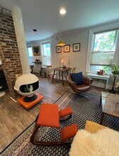 136 Clark St in Portland, ME - Building Photo - Building Photo
