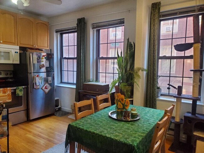 16 Charter St, Unit 1 in Boston, MA - Building Photo - Building Photo