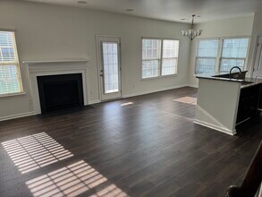 1818 Fleetwood Dr in Charlotte, NC - Building Photo - Building Photo