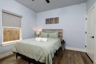 916 E Terrell Ave in Fort Worth, TX - Building Photo - Building Photo