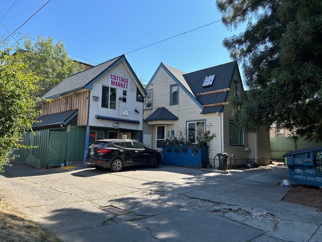 1659 Hilyard St in Eugene, OR - Building Photo - Building Photo