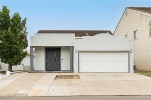 12 Cimarron Dr in Mission, TX - Building Photo