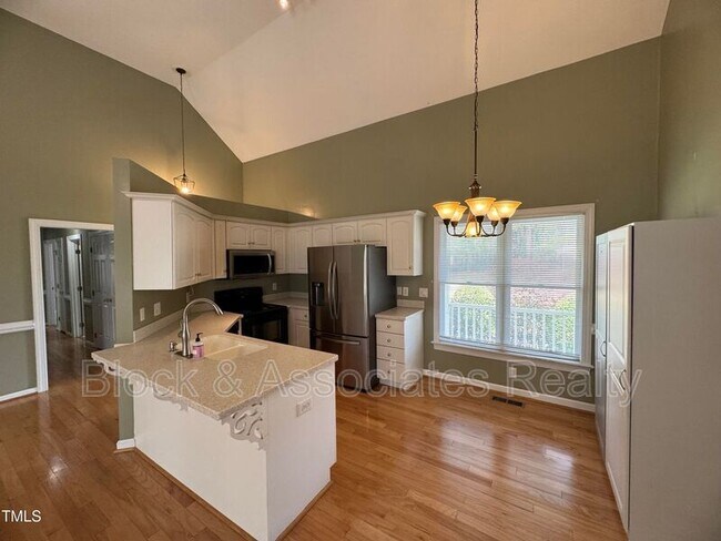 604 Moon Shadow Ct in Duncan, NC - Building Photo - Building Photo