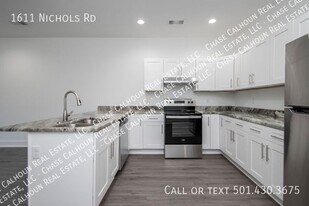 1611 Nichols Rd in Little Rock, AR - Building Photo