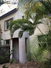 3051 Center St in Miami, FL - Building Photo - Building Photo