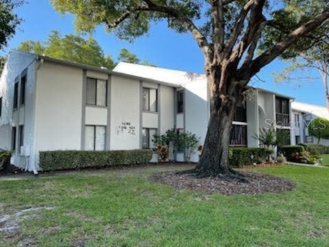 property at 1290 Pine Ridge Cir E