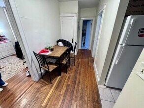 31 Queensberry St, Unit 7 in Boston, MA - Foto de edificio - Building Photo