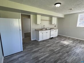 1307 King St in Charlottesville, VA - Foto de edificio - Building Photo