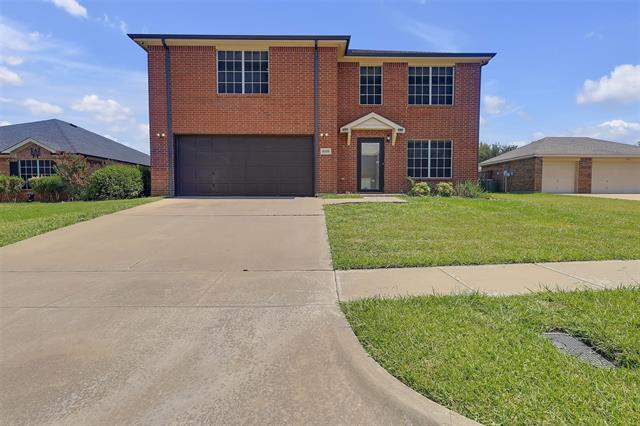 8109 Zephyr Ct in Arlington, TX - Building Photo