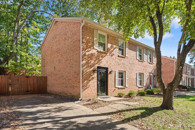 747 Spring Meadows Dr in Lexington, KY - Building Photo - Building Photo