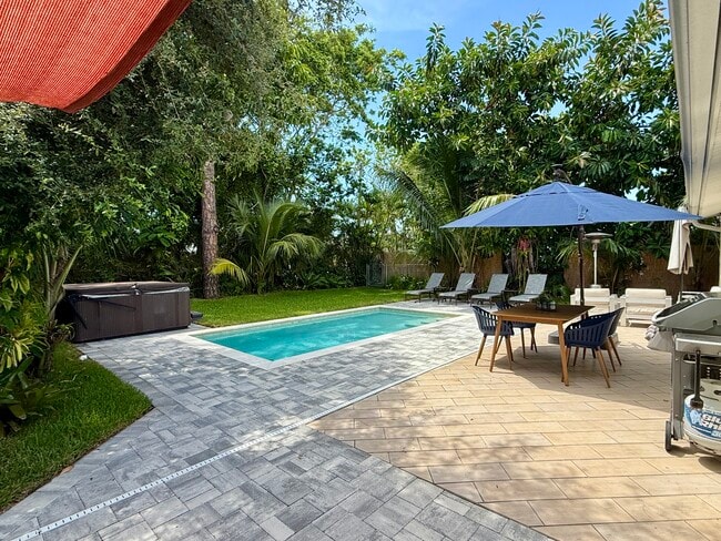 property at 465 8th St N