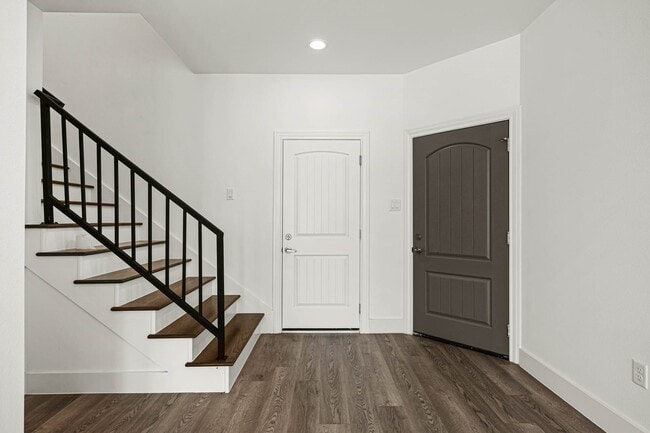 property at 4512 Noble St